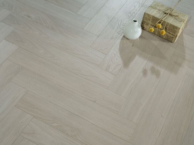 520 Дуб Бостон Lamiwood Chester herringbone 12мм