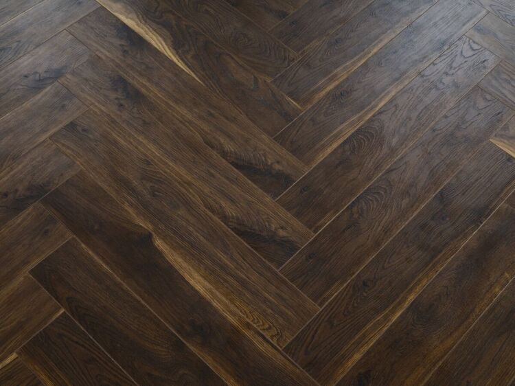 517 Дуб Винчестер Lamiwood Chester herringbone 12мм