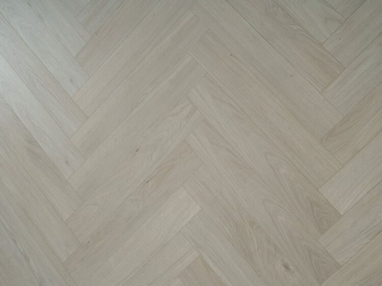 520 Дуб Бостон Lamiwood Chester herringbone 12мм