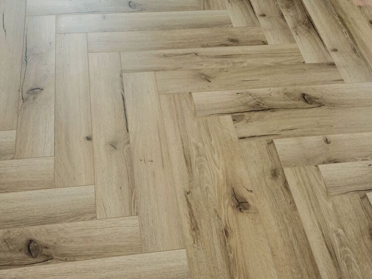 518 Дуб Ливерпуль Lamiwood Chester herringbone 12мм