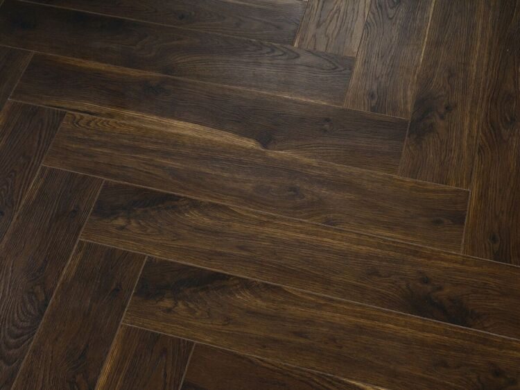 517 Дуб Винчестер Lamiwood Chester herringbone 12мм