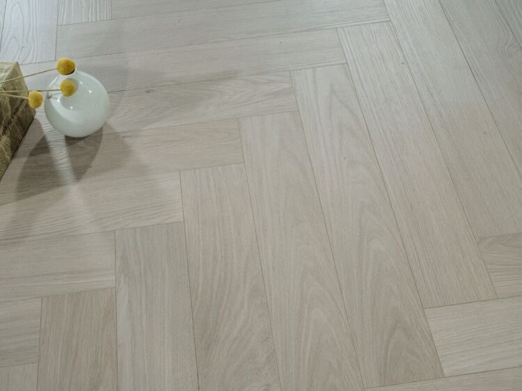 520 Дуб Бостон Lamiwood Chester herringbone 12мм